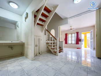 *****ทาวน์เฮ้าส์มือสองย่านนนทบุรี ม.สิรารมย์ บางบัวทอง เนื้อที่ 16 ตร.ว. ฟังก์ชัน 2 ห้องนอน 2 ห้องน้ำ 1 ที่จอดรถ แถมฟรี! 2 เครื่องปรับอากาศ, 1 เครื่องทำน้ำอุ่น ทำเลเดินทางสะดวก ใกล้รถไฟฟ้าสายสีม่วง "สถานีคลองบางไผ่" และทางด่วน "ศรีรัช" ในราคาถูกสุด